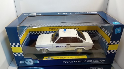 Model icons ford escort - 1:18,
